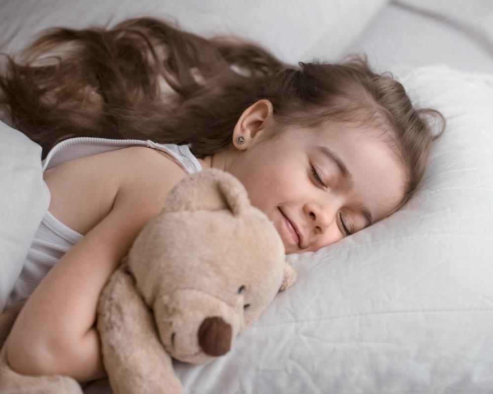 Trẻ ngủ đủ giấc thường thức dậy với tâm trạng thoải mái hơn