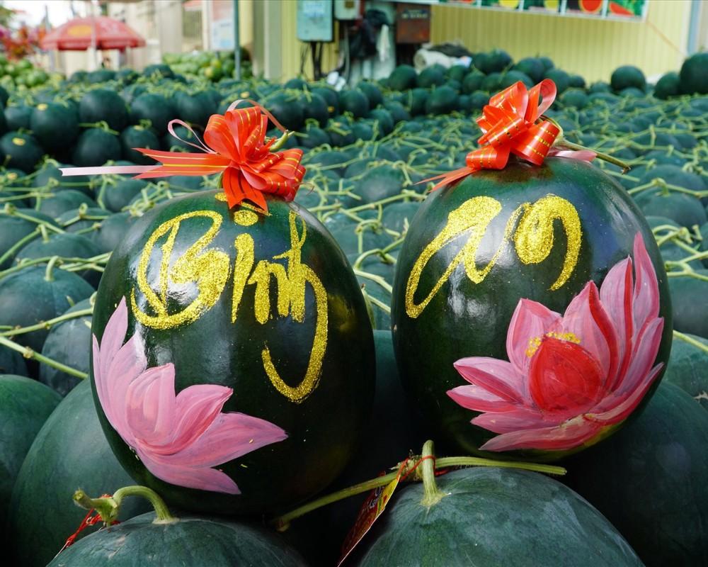 Dưa hấu mang ý nghĩa hạnh phúc vào đầu năm mới