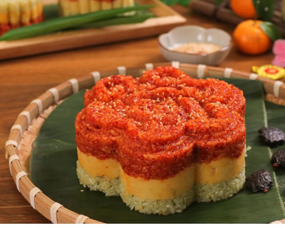 Màu đỏ của xôi tượng trưng cho sự may mắn và hạnh phúc