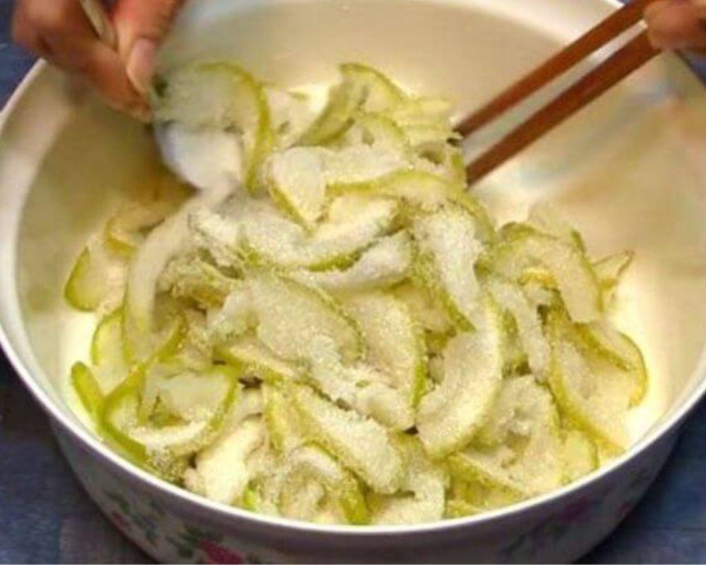 Sên mứt cùi bưởi