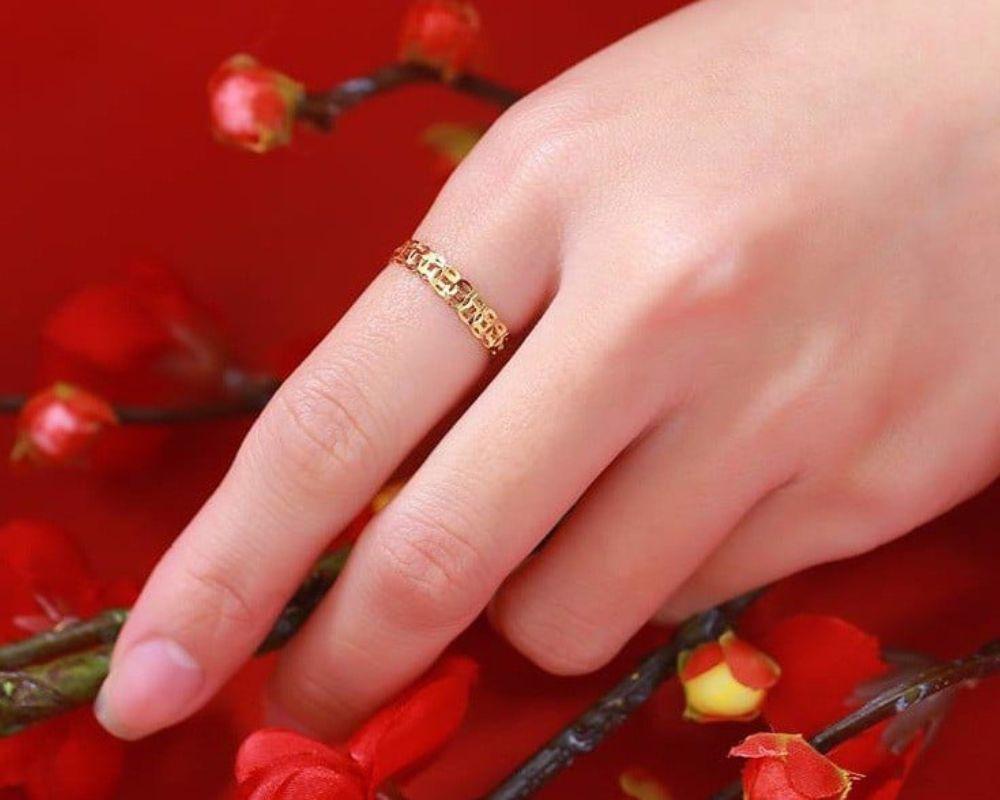 Nhẫn kim tiền