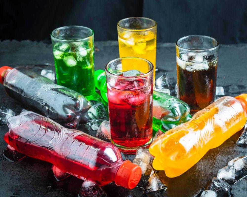 Hạn chế đồ uống có cồn, nước ngọt