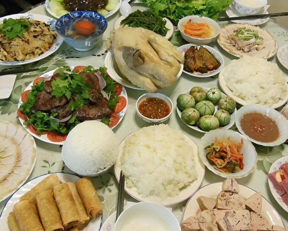 Thắp hương và đọc bài khấn