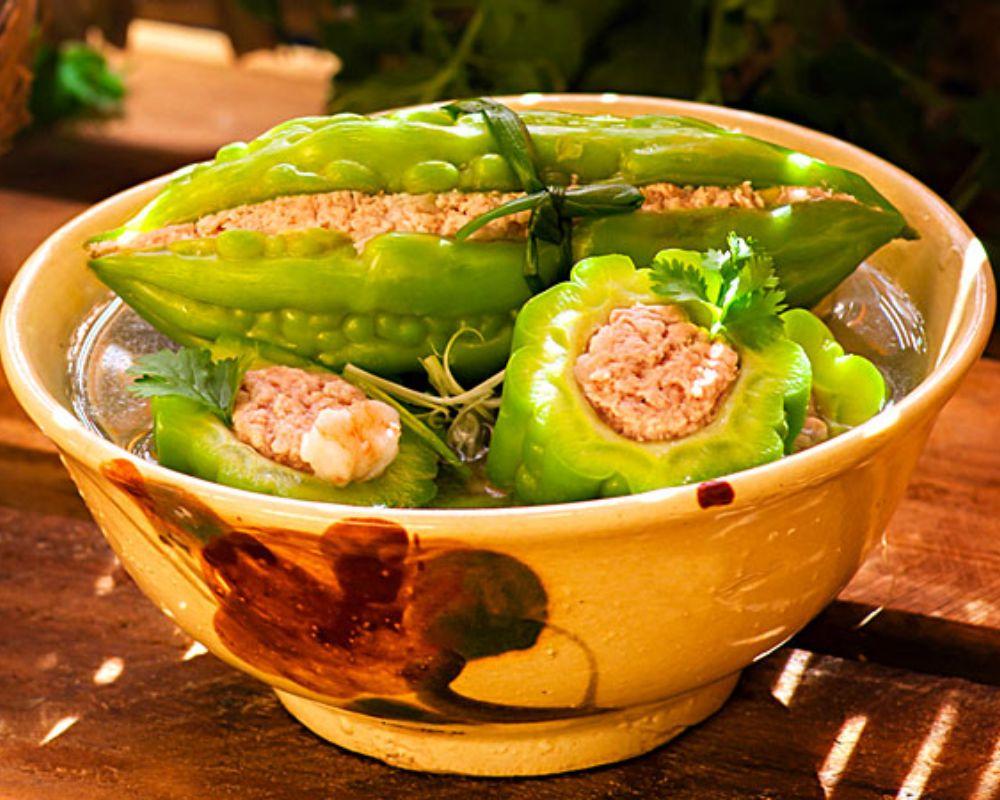 Mặt lợi và hại của canh khổ qua nhồi thịt