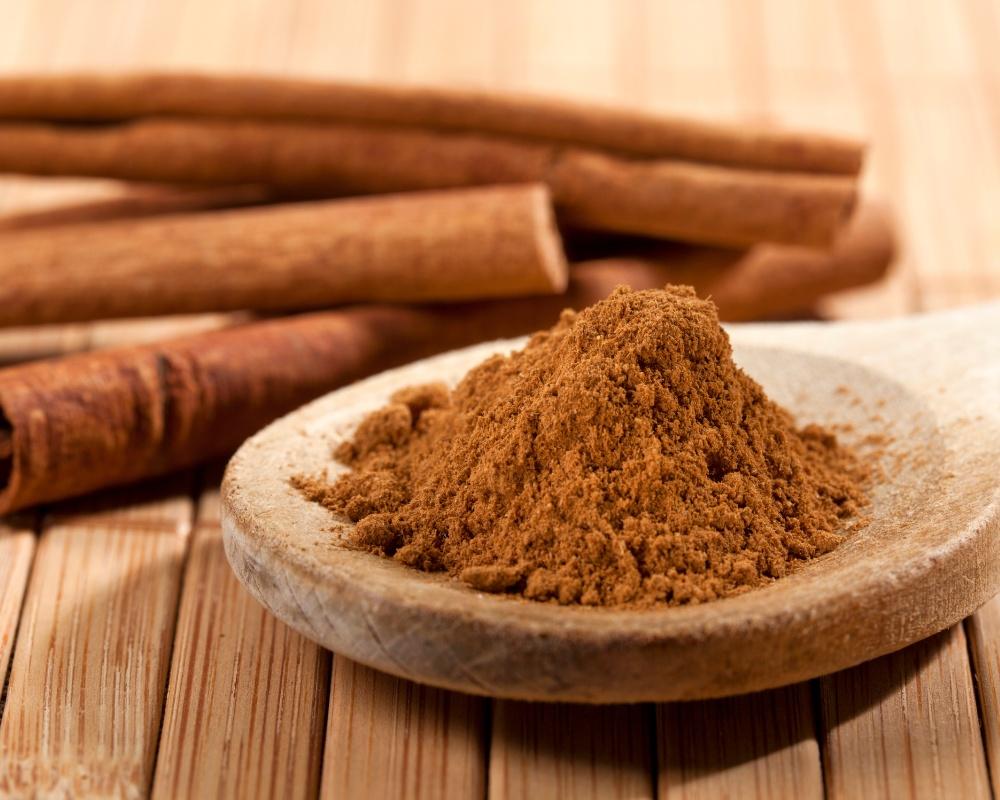 Cách xông nhà bằng quế