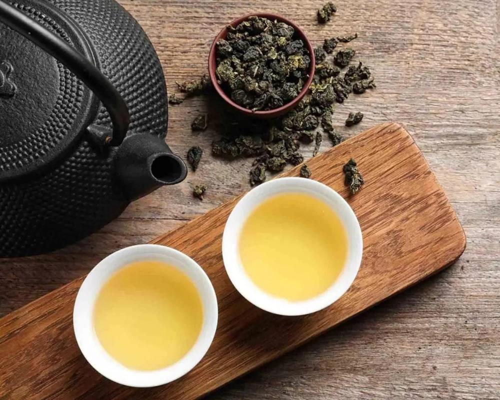 Cách vệ sinh đồ gỗ sáng bóng bằng nước trà