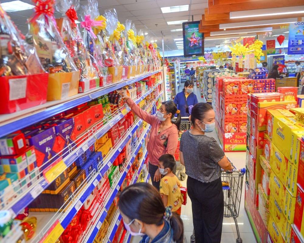 Mua Tết sớm để tránh tình trạng chen chúc, khan hiếm hàng hóa