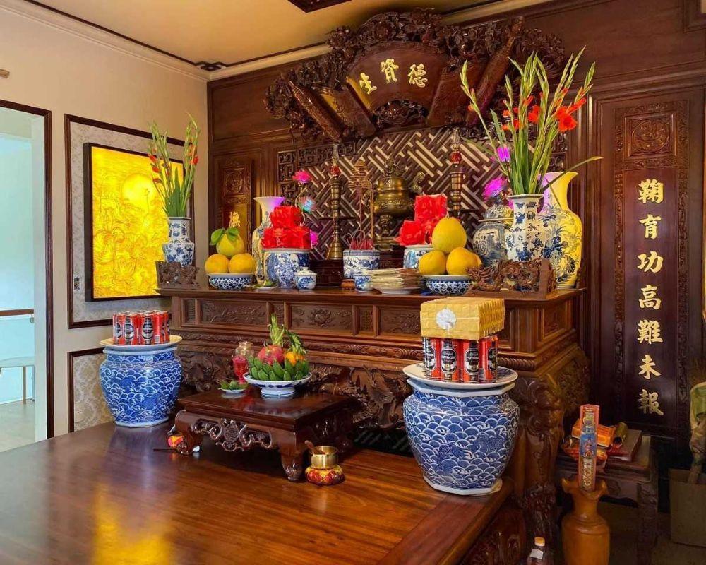 Vì sao phải sắp xếp bàn thờ gia tiên đúng cách?