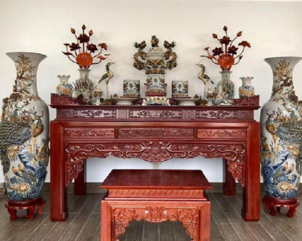 Những điều kiêng kỵ khi sắp xếp bàn thờ gia tiên